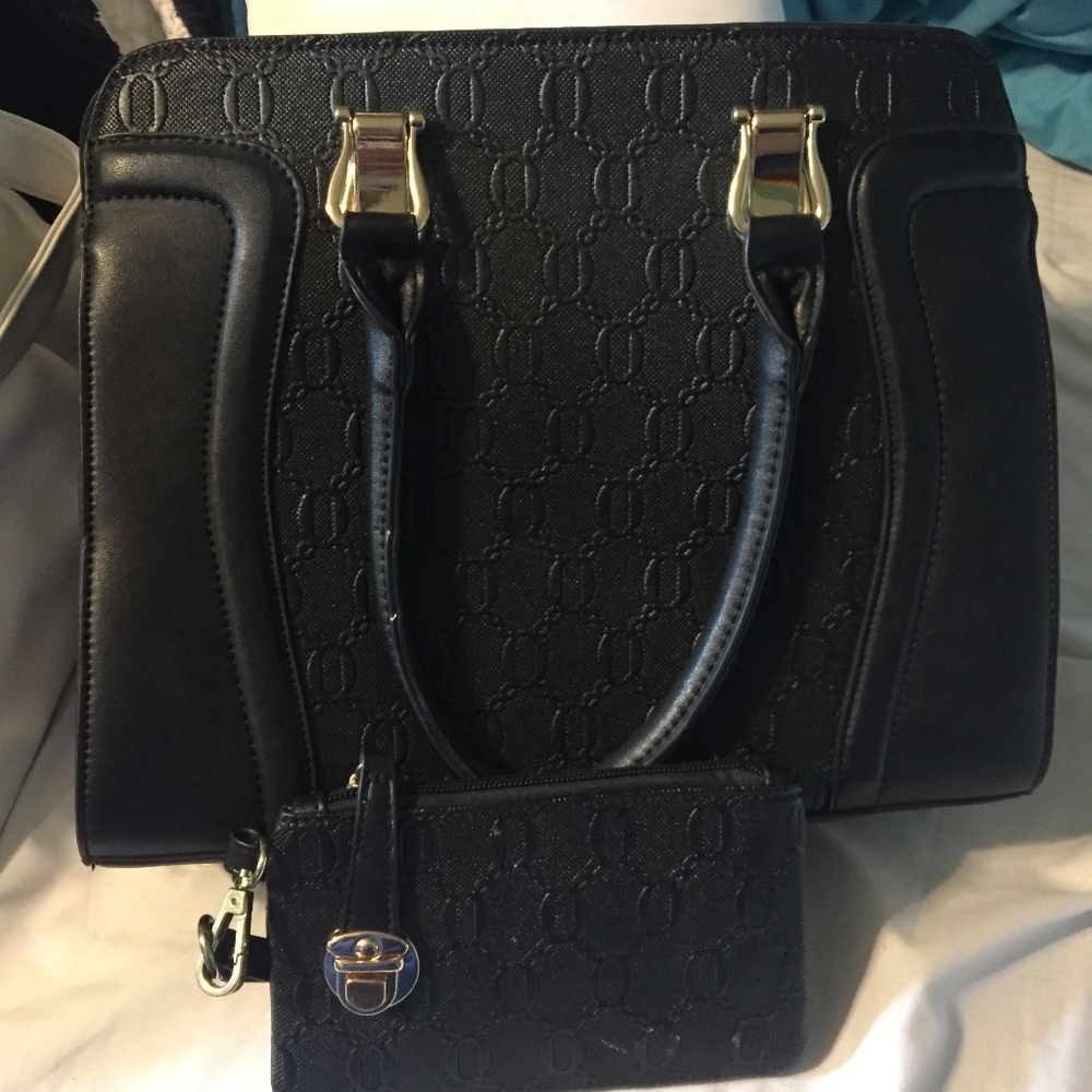 Big over the shoulder purse with wallet